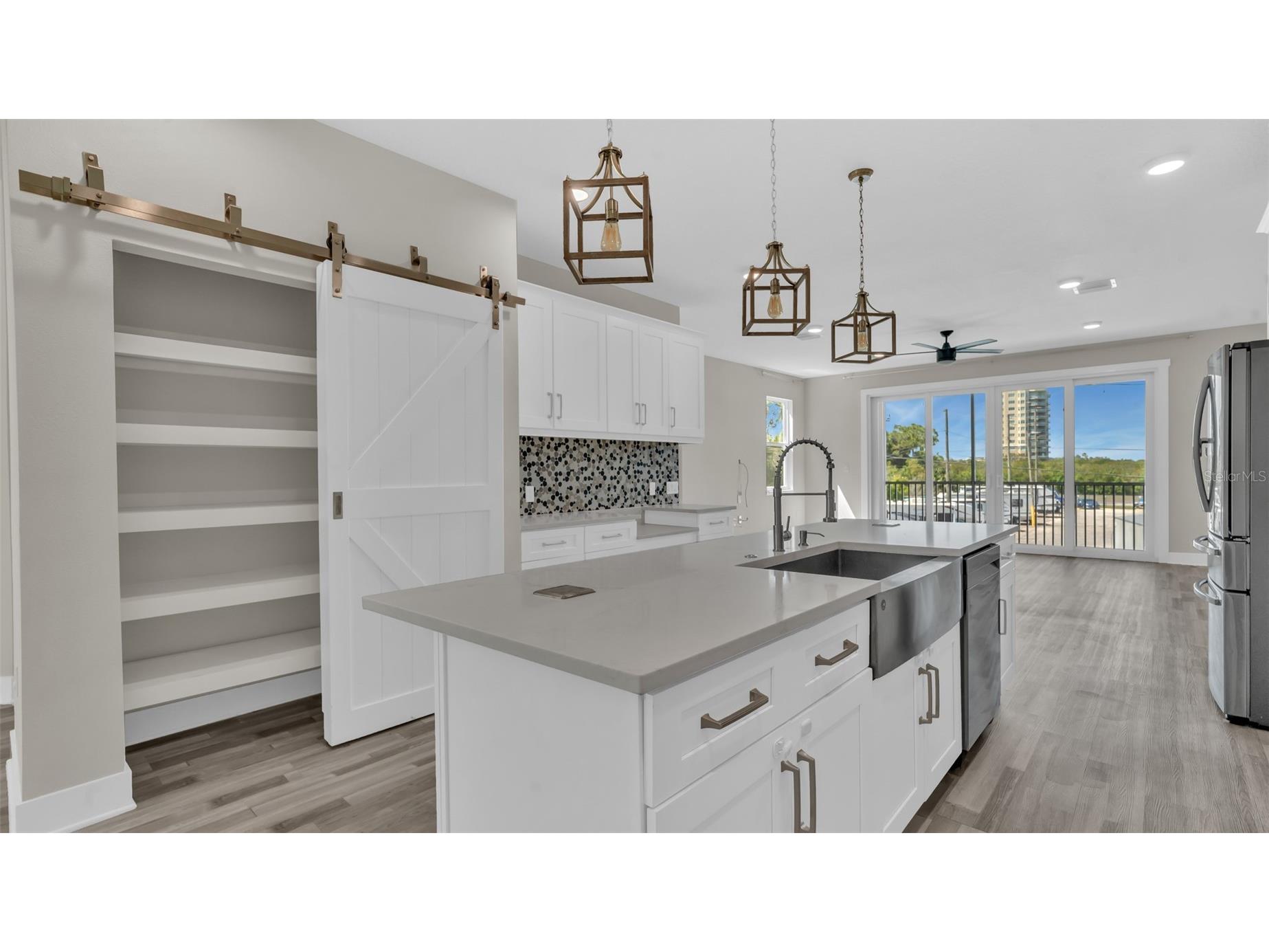 1237 Savona Drive NE Saint Petersburg FL 33702 TB8486823 image9