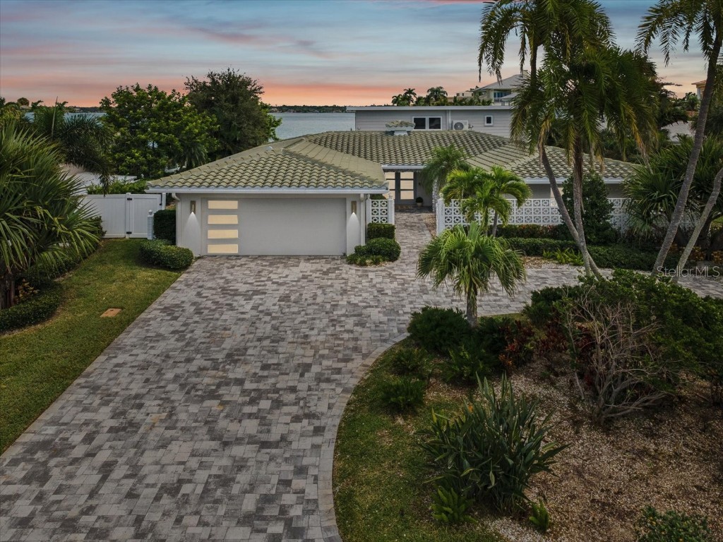 12375 7th Street E Treasure Island FL 33706 - INTRACOASTAL WATERWAYS TB8429435 image2