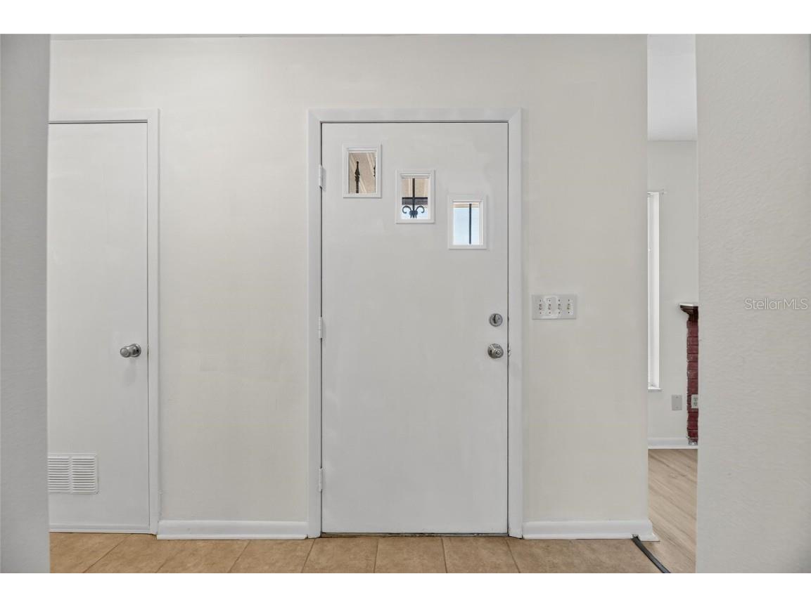 1238 Fordham Drive Sun City Center FL 33573 TB8434721 image5