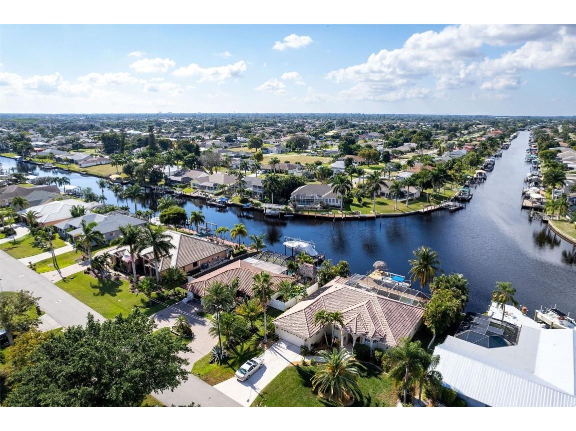 1238 SE 21st Avenue, Cape Coral, FL, 33990 MLS C7453049 Edina Realty