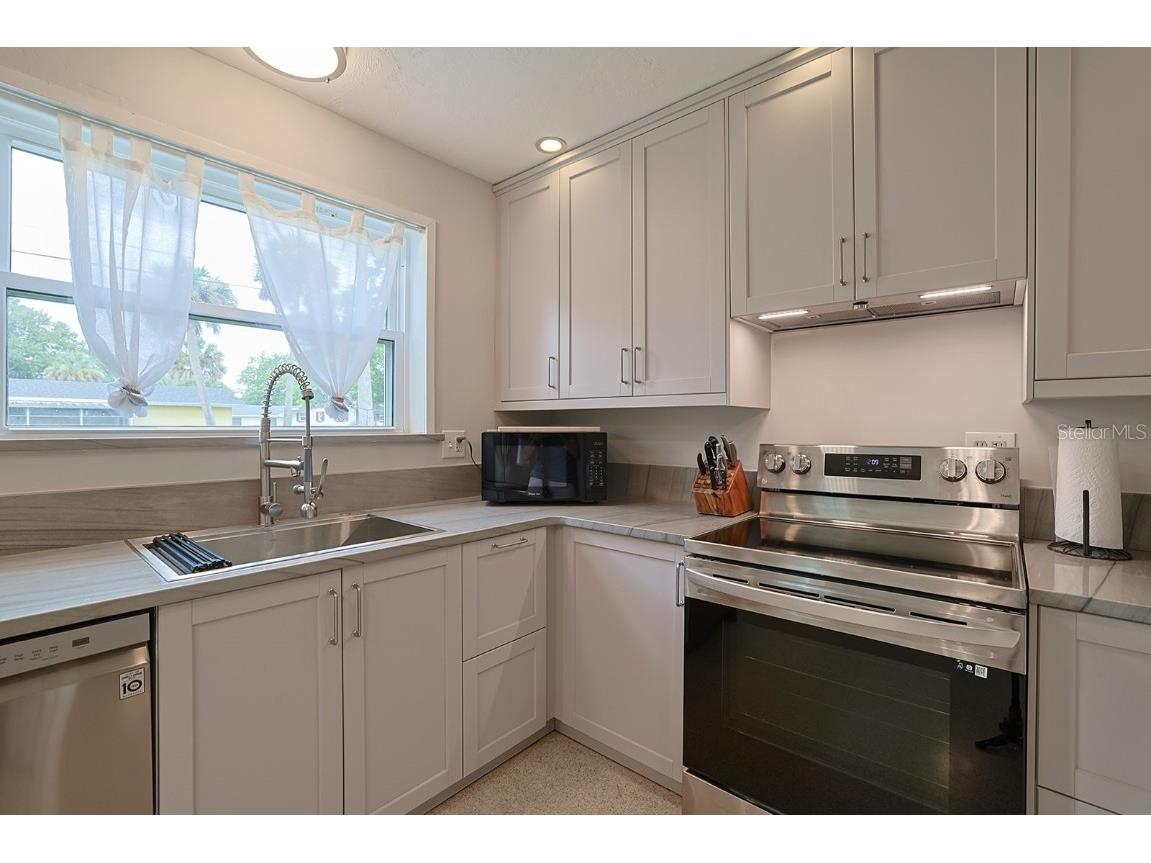 1238 Suwanee Road Daytona Beach FL 32114 V4943823 image2