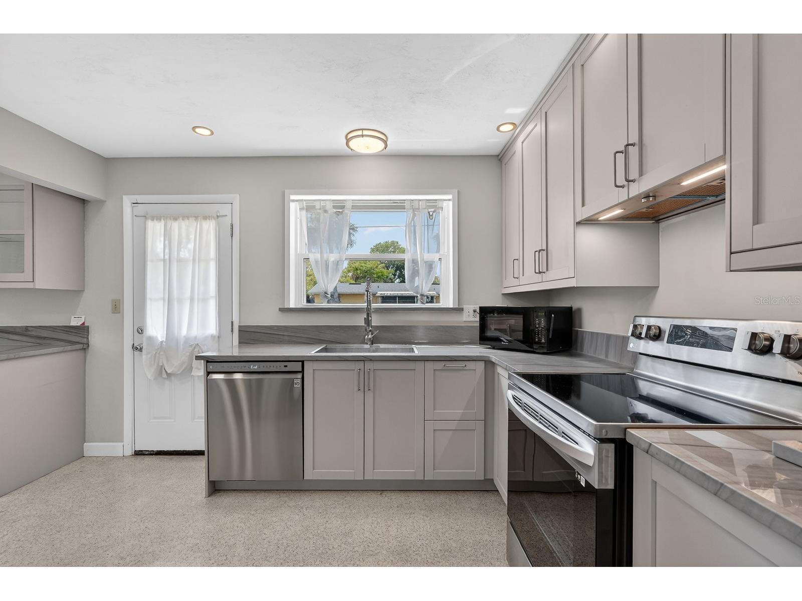 1238 Suwanee Road Daytona Beach FL 32114 V4948237 image18