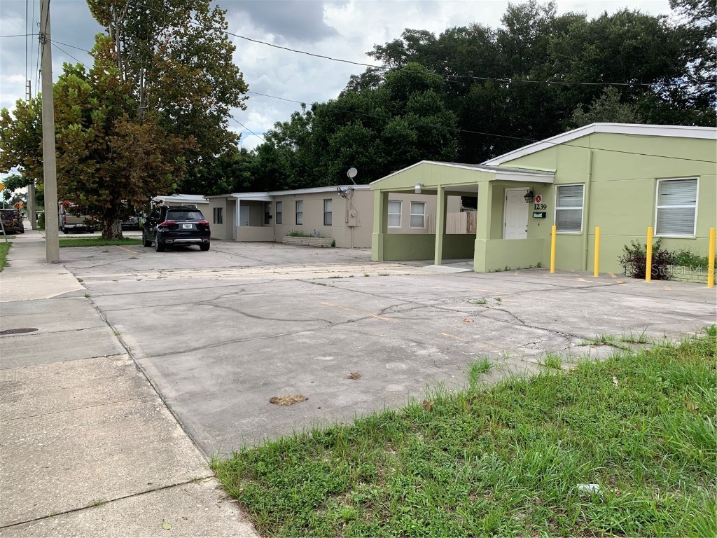 1239 N Pine Hills Road Orlando FL 32808 O6061697 image1