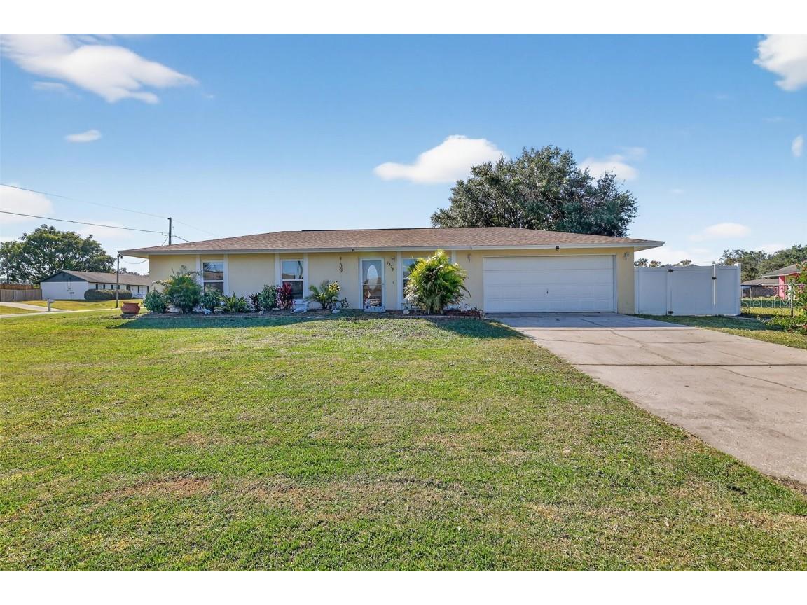 1239 Padgett Circle Lady Lake FL 32159 G5104155 image1