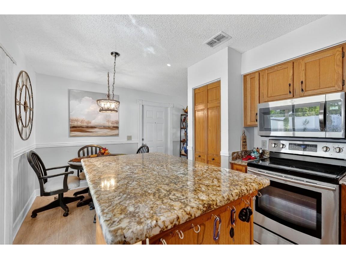 1239 Padgett Circle Lady Lake FL 32159 G5104155 image11