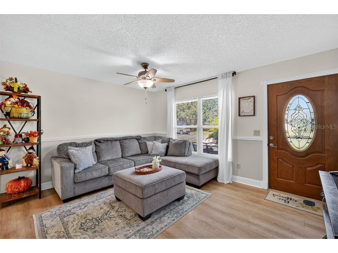 1239 Padgett Circle Lady Lake FL 32159 G5104155 image4