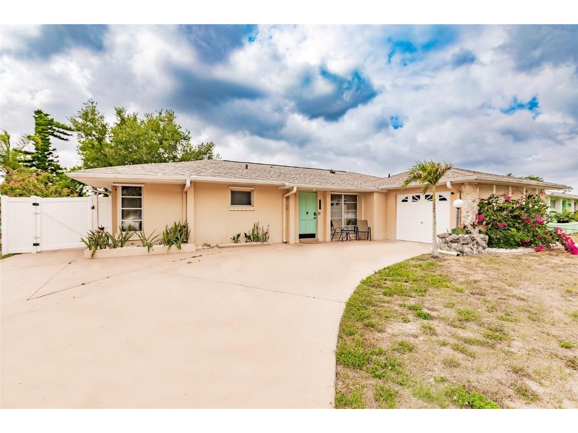 1239 Price Circle NW Port Charlotte FL 33948 C7492637 image1