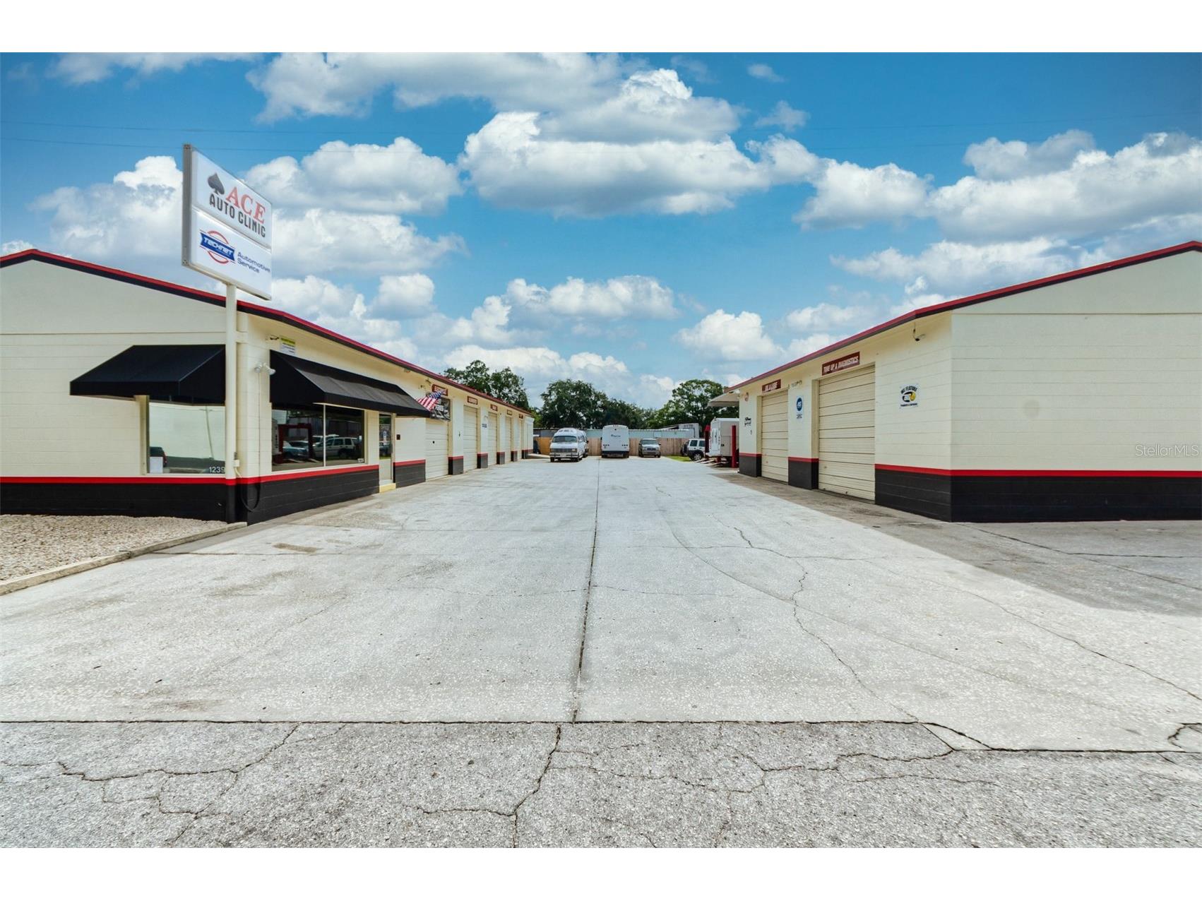 1239 S Lincoln Avenue Clearwater FL 33756 TB8499077 image1