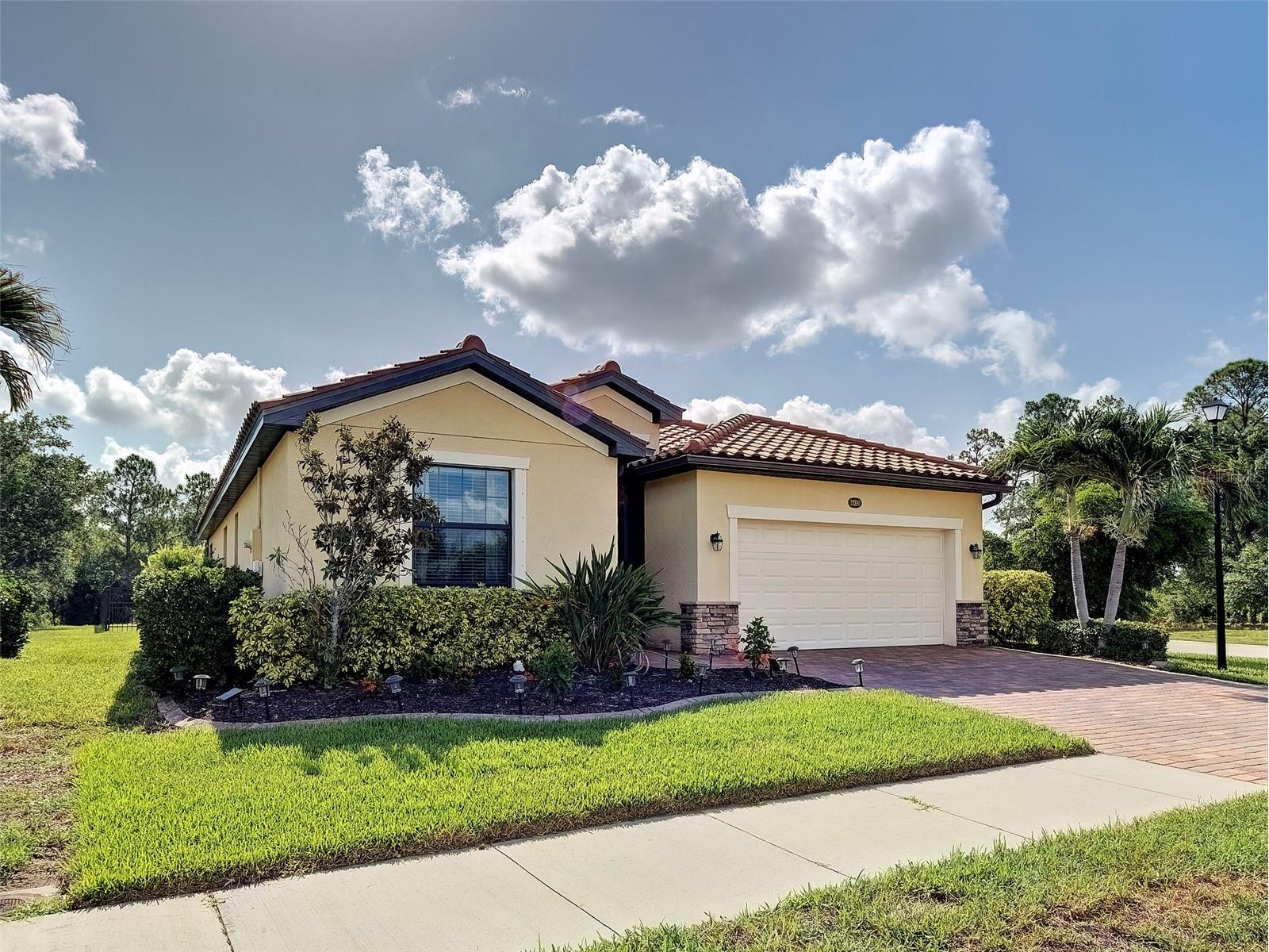 12390 Cinqueterre Drive Venice FL 34293 N6144769 image1