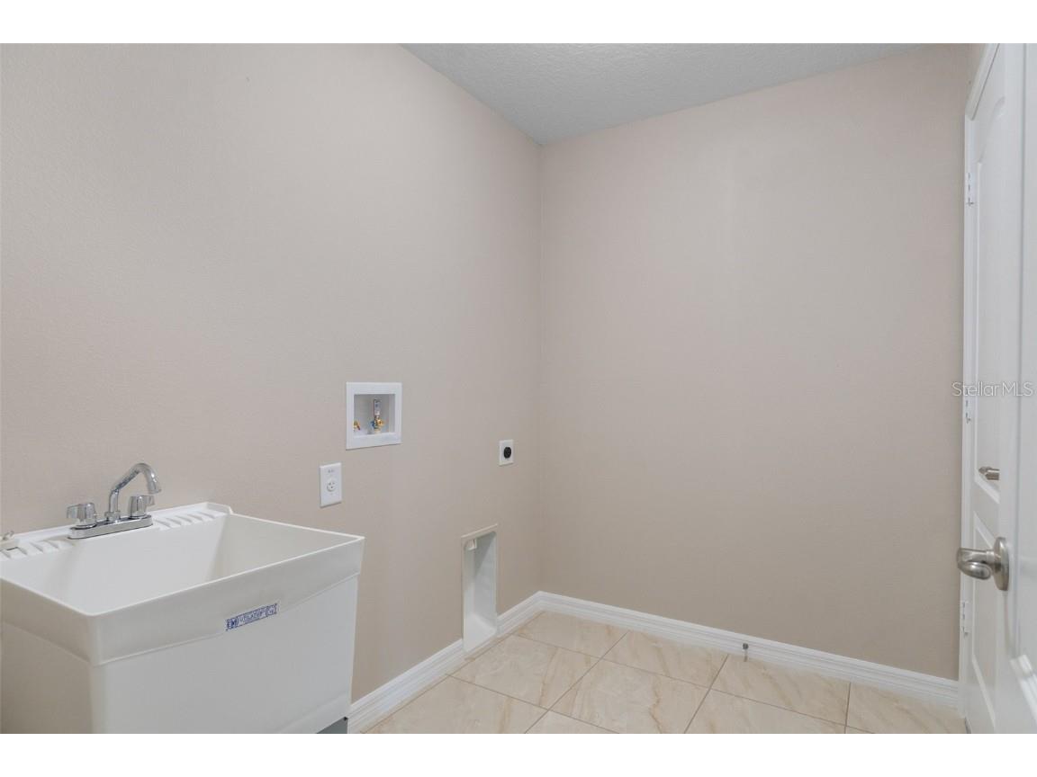 12393 Indigo Bunting Road Weeki Wachee FL 34614 W7881411 image42