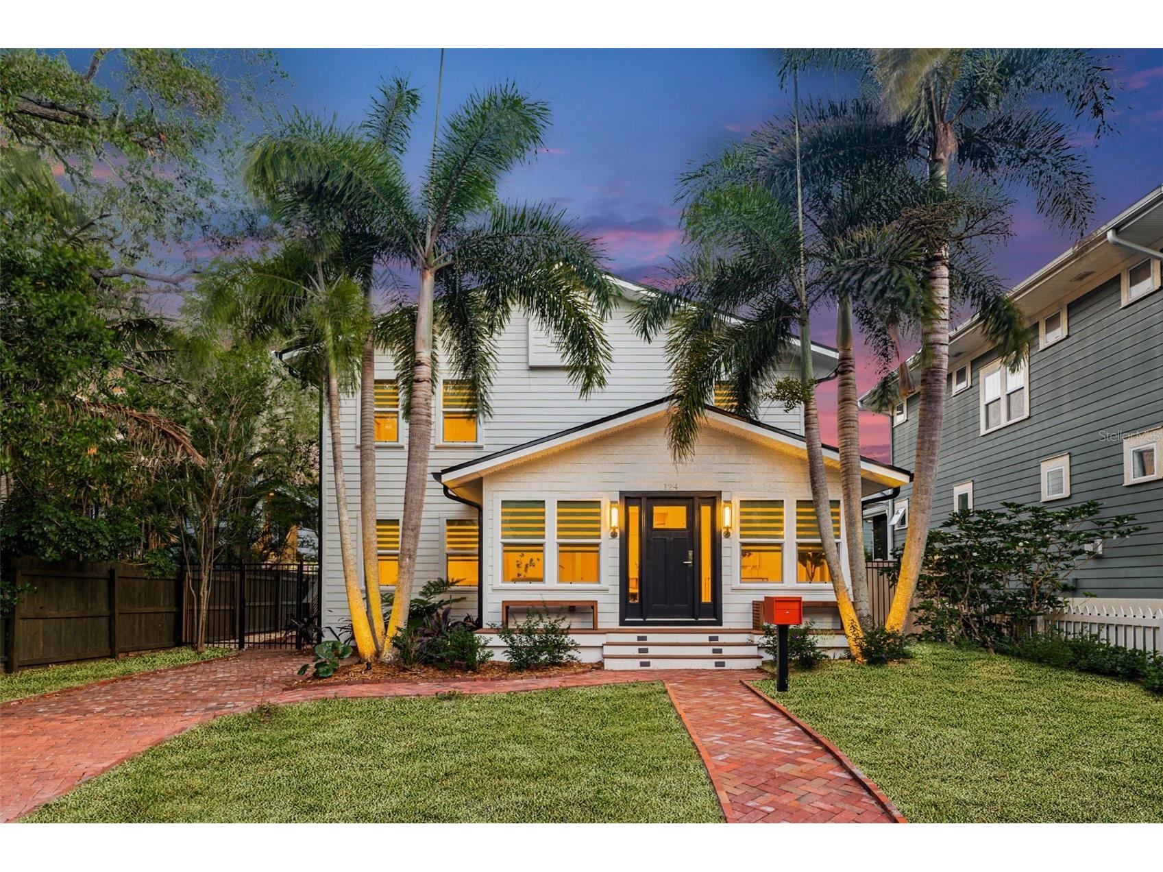 124 19th Avenue N Saint Petersburg FL 33704 TB8508829 image1
