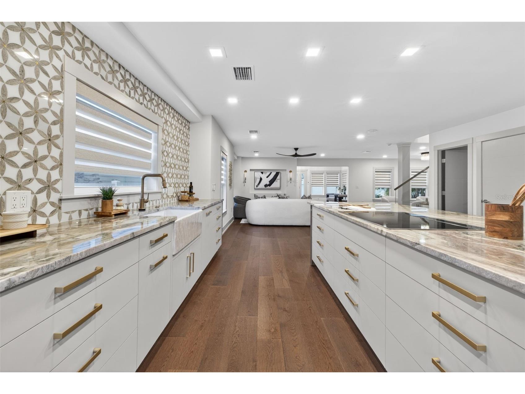 124 19th Avenue N Saint Petersburg FL 33704 TB8508829 image35