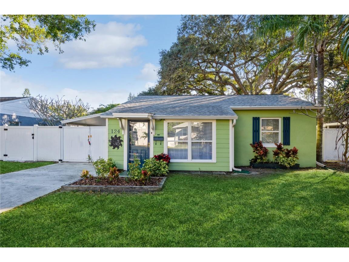 124 42nd Avenue NE Saint Petersburg FL 33703 U8224609 image1