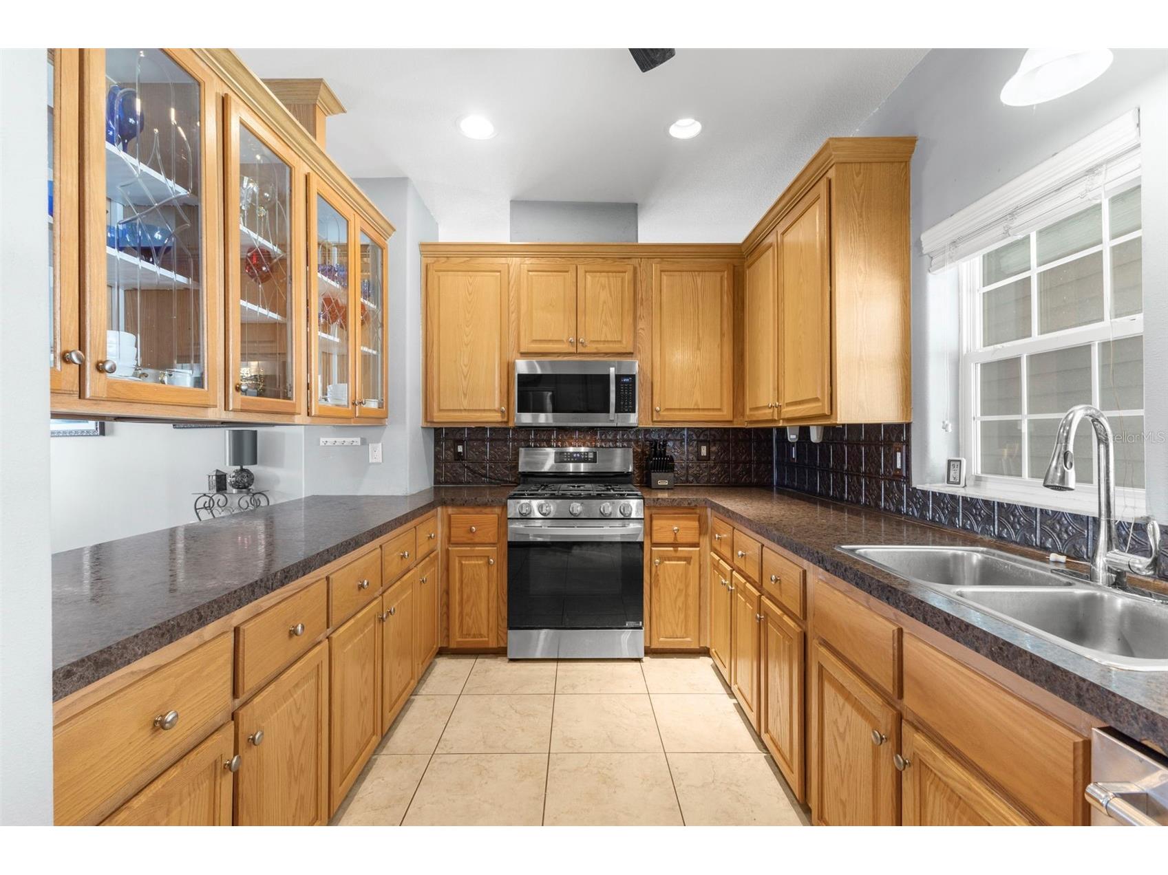 124 Americana Court NE #214 Saint Petersburg FL 33702 - TAMPA BAY TB8512099 image13