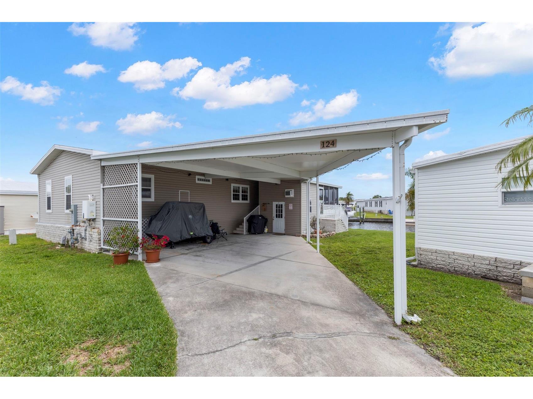 124 Americana Court NE #214 Saint Petersburg FL 33702 - TAMPA BAY TB8512099 image2