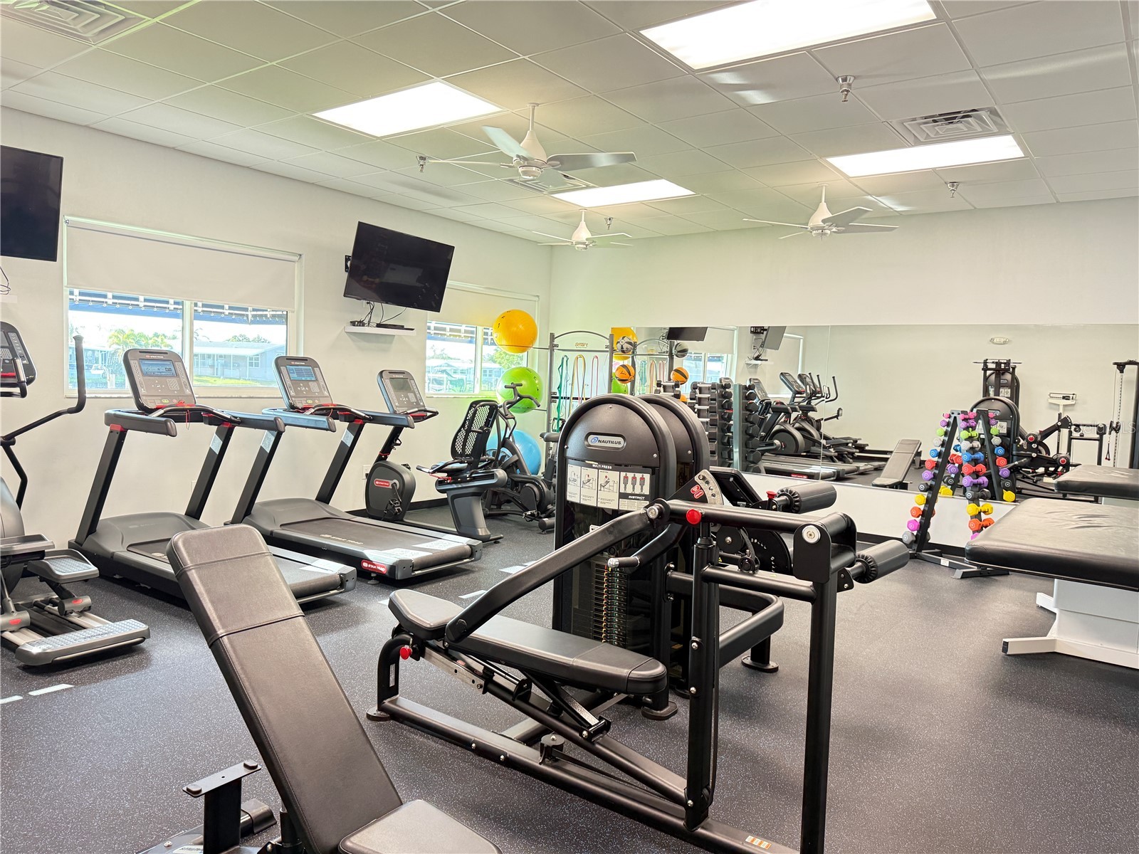 124 Americana Court NE #214 Saint Petersburg FL 33702 - TAMPA BAY TB8512099 image29