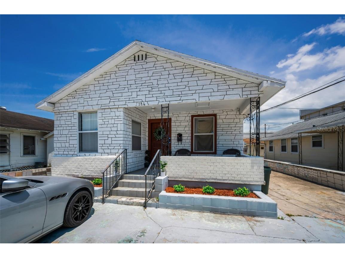 124 Athens Street Tarpon Springs FL 34689 W7875745 image1