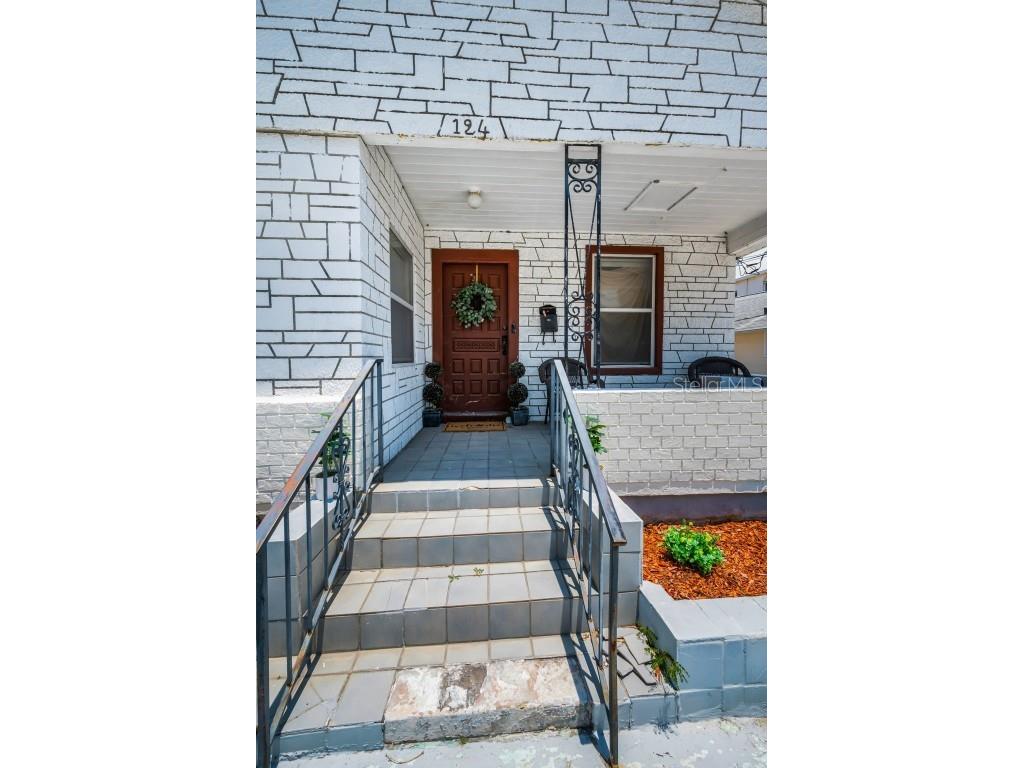 124 Athens Street Tarpon Springs FL 34689 W7875745 image3