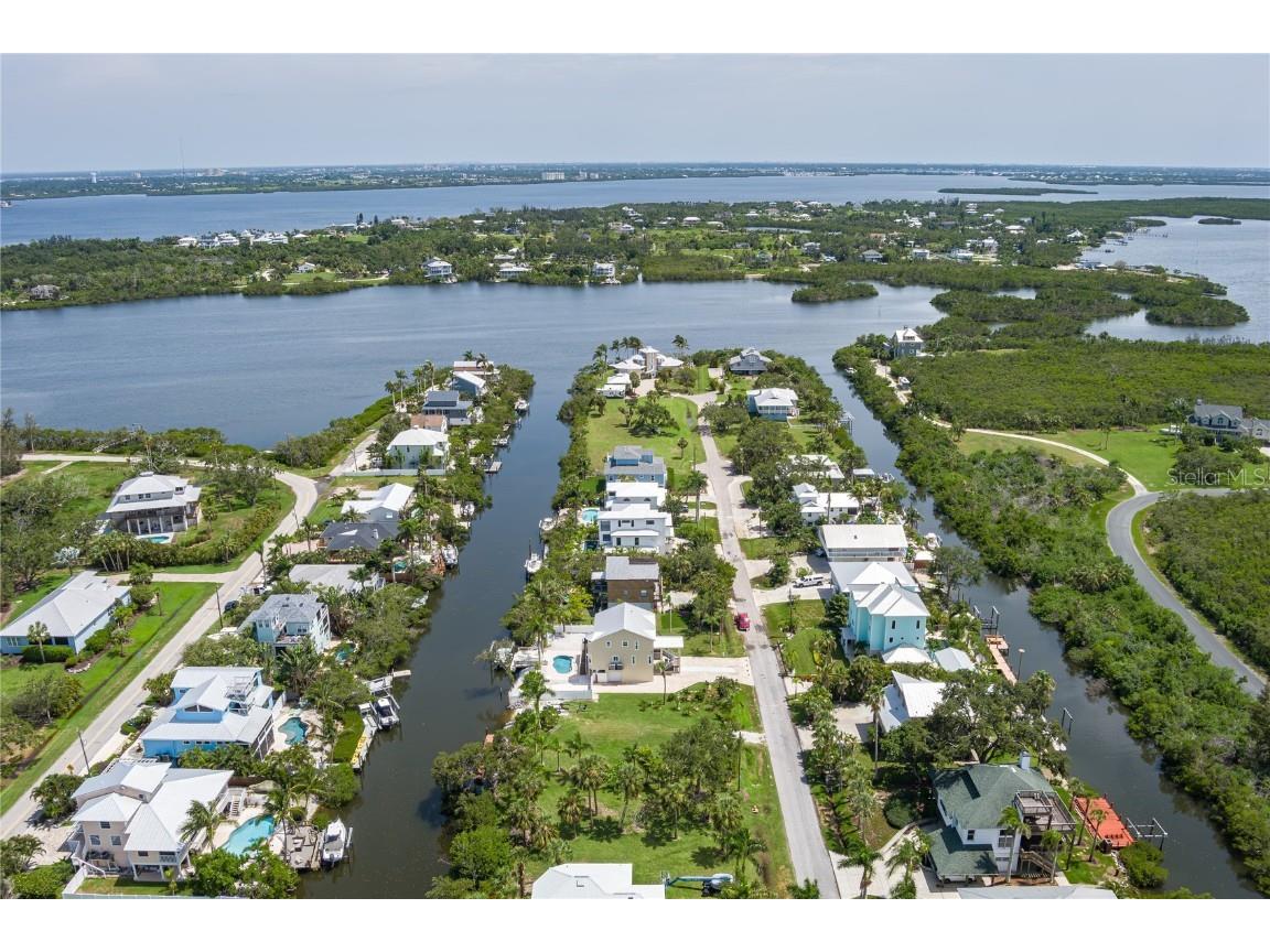 124 Burns Road Terra Ceia FL 34250 A4658583 image11