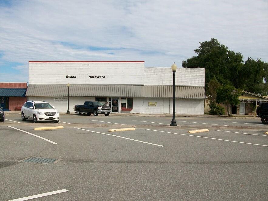 124 Bushnell Plz Bushnell FL 33513 G5021808 image1