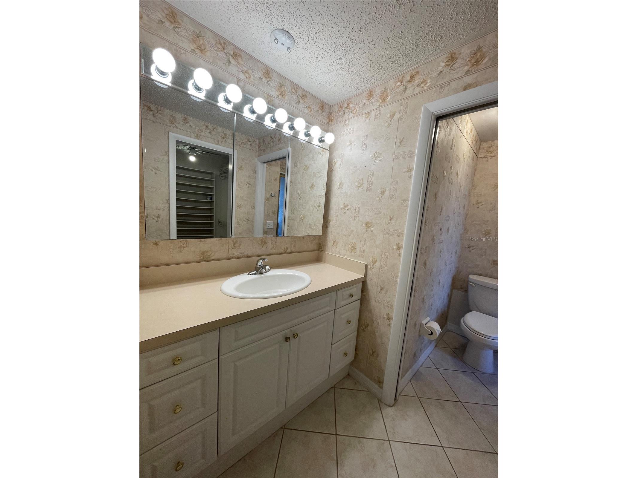 124 Dogwood Circle Seminole FL 33777 TB8460474 image32