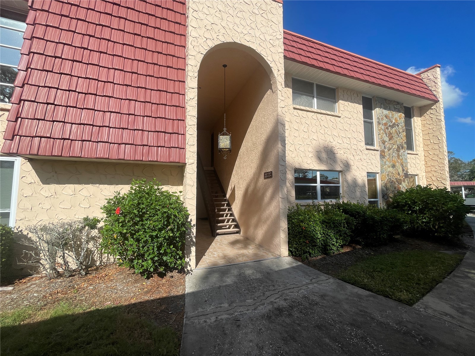 124 Dogwood Circle Seminole FL 33777 TB8460474 image6