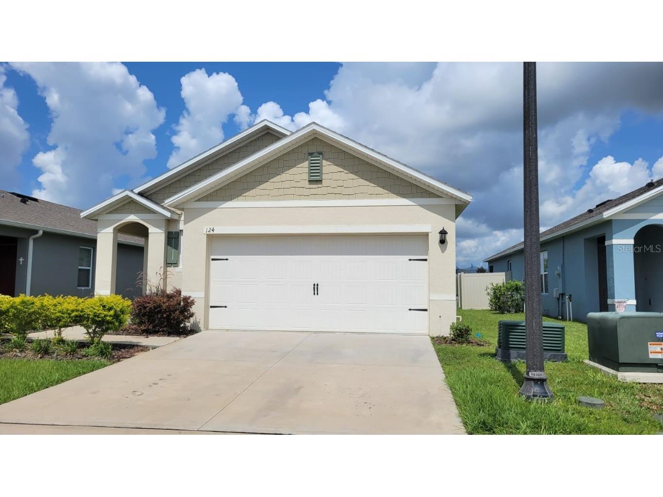 124 Eagleview Loop, Davenport, FL, 33837 MLS O6043472 Edina Realty