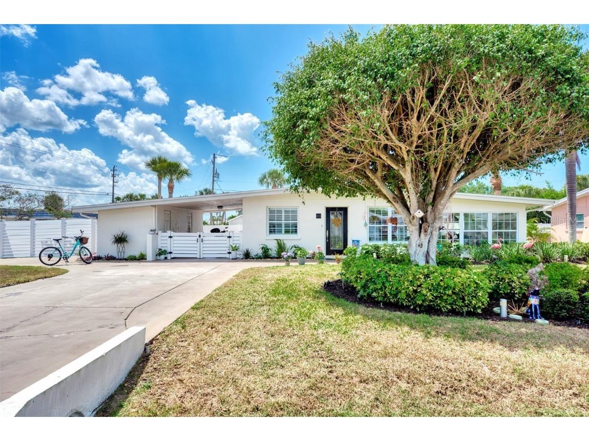 124 Field Avenue E Venice FL 34285 A4568234 image1