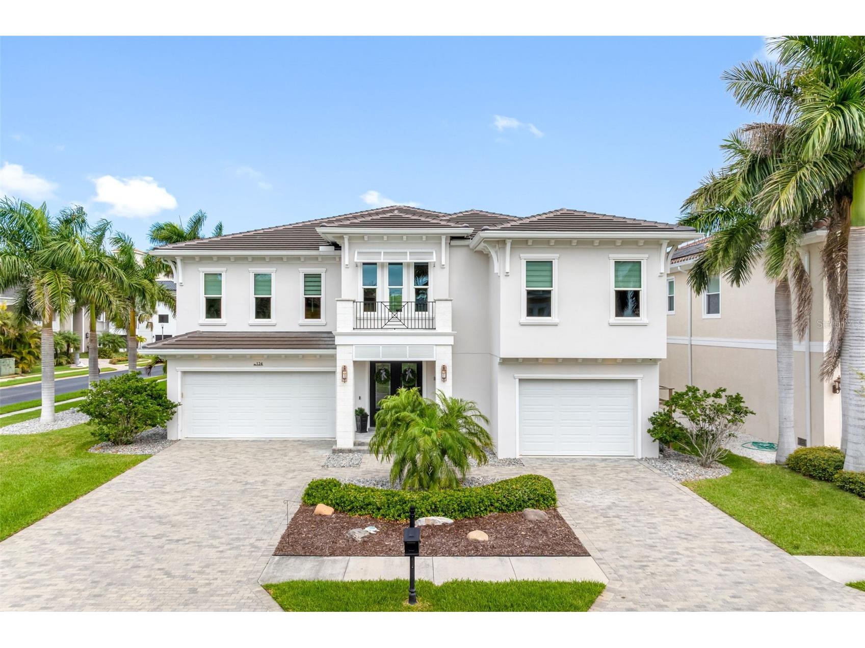 124 Forest Hills Drive Redington Shores FL 33708 TB8487942 image1
