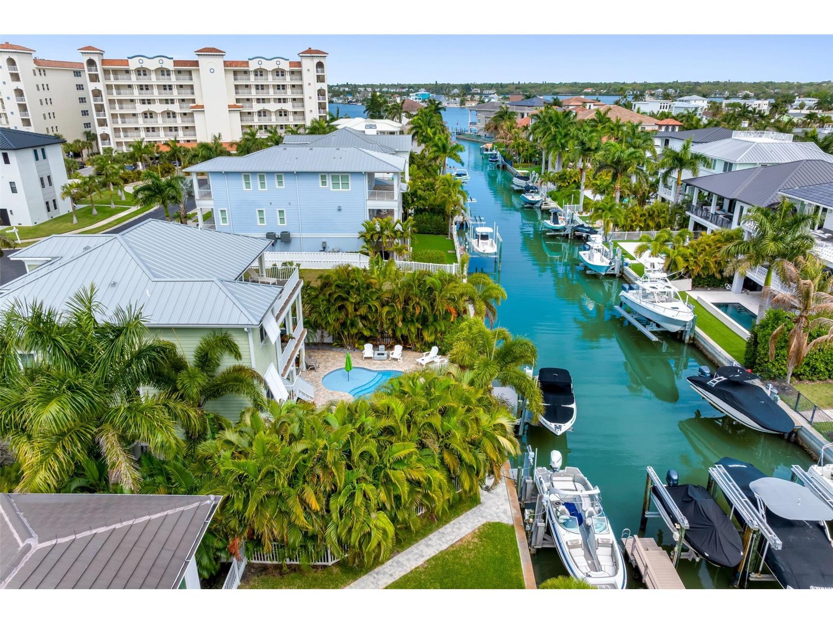 124 Forest Hills Drive Redington Shores FL 33708 TB8487942 image3