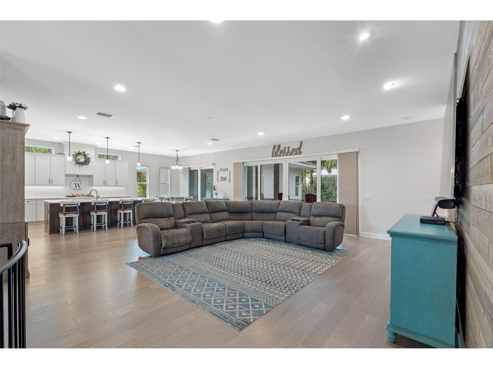 124 Forest Hills Drive Redington Shores FL 33708 TB8487942 image33