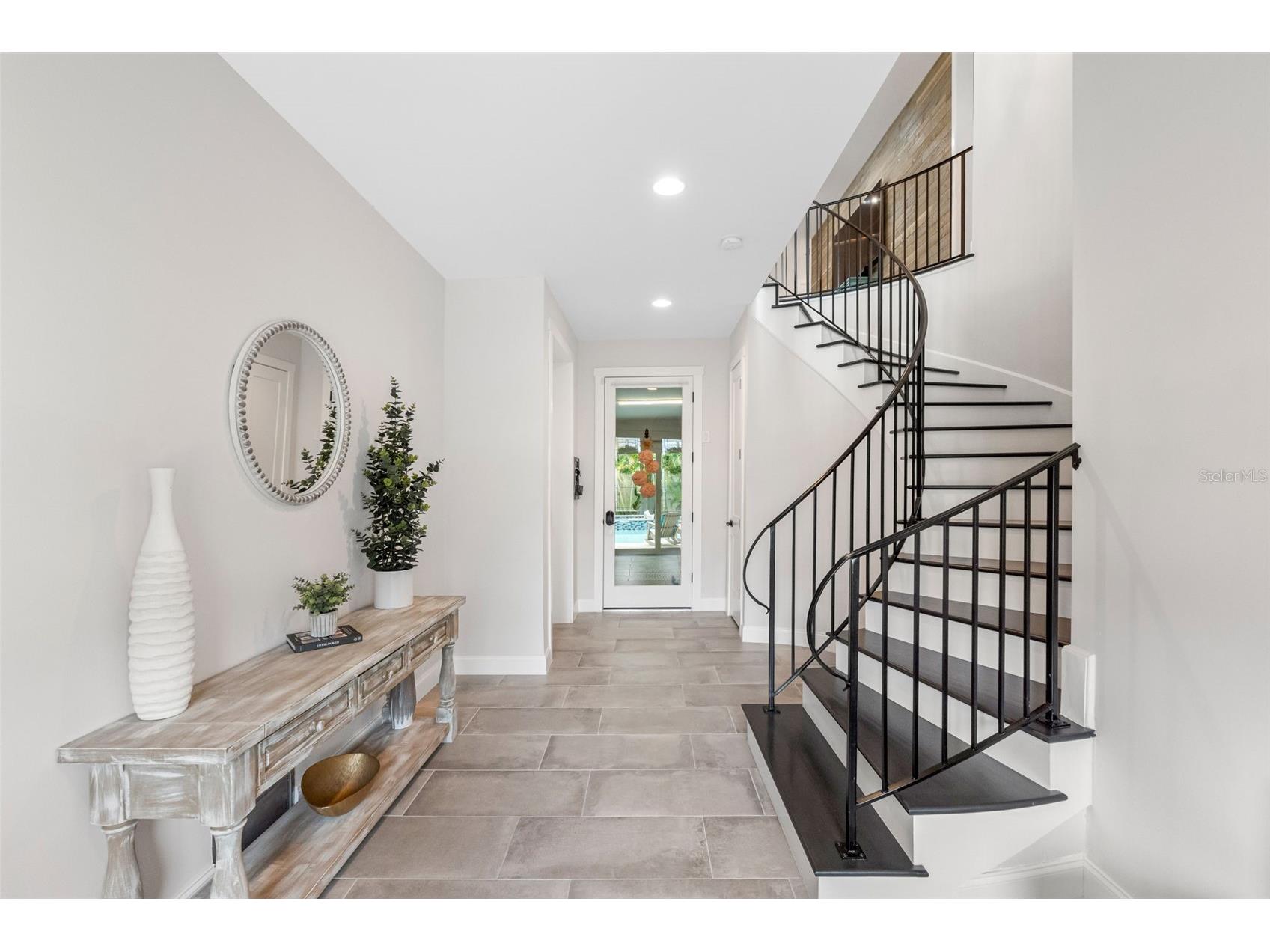 124 Forest Hills Drive Redington Shores FL 33708 TB8487942 image4