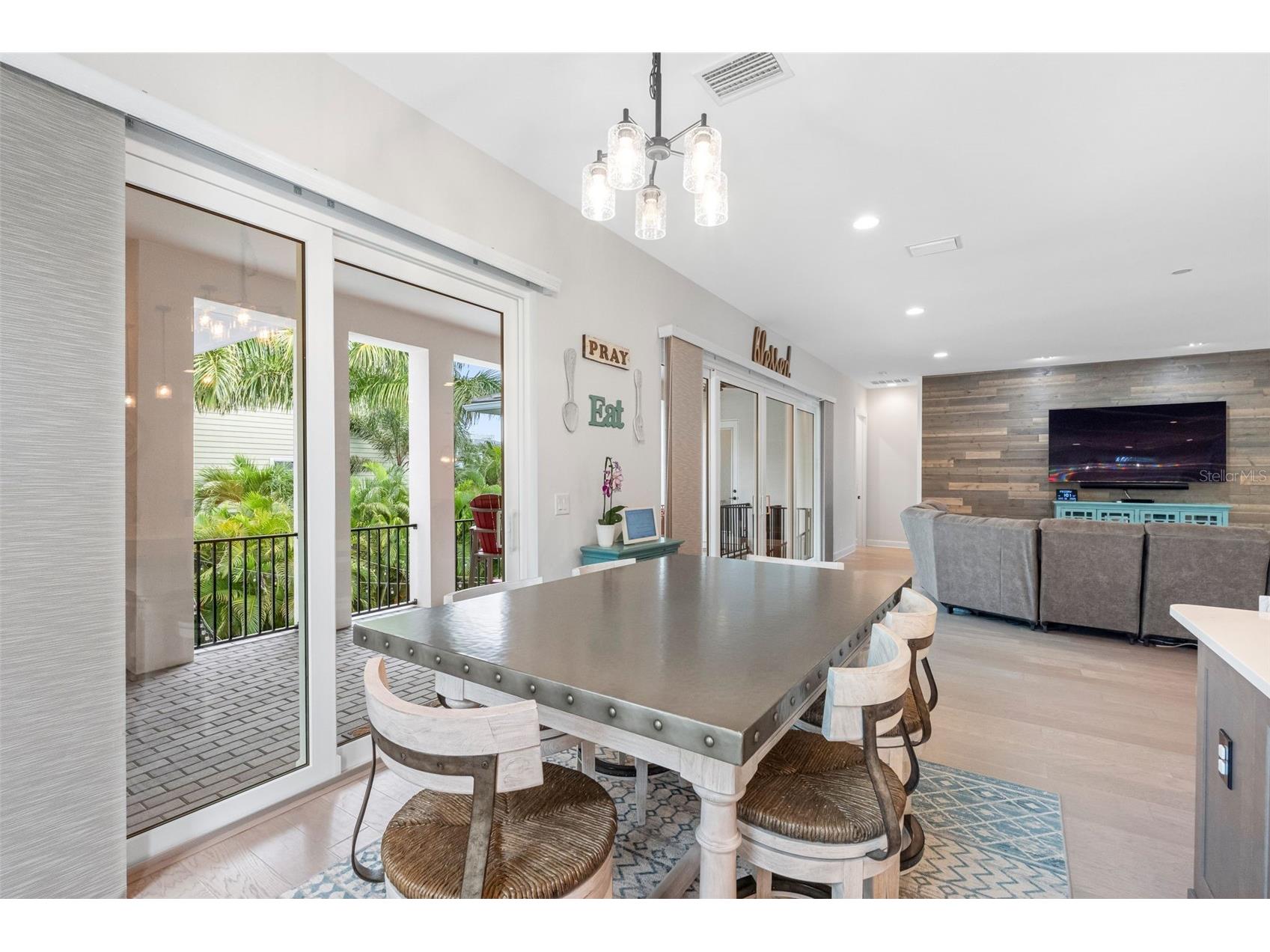 124 Forest Hills Drive Redington Shores FL 33708 TB8487942 image7