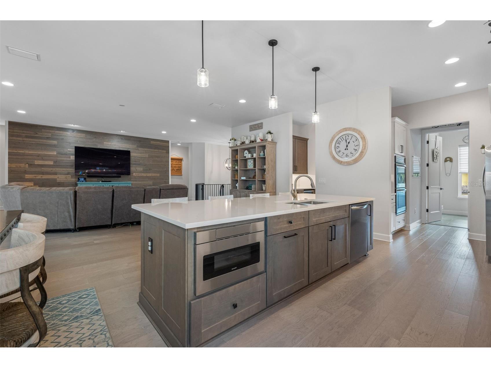 124 Forest Hills Drive Redington Shores FL 33708 TB8487942 image9