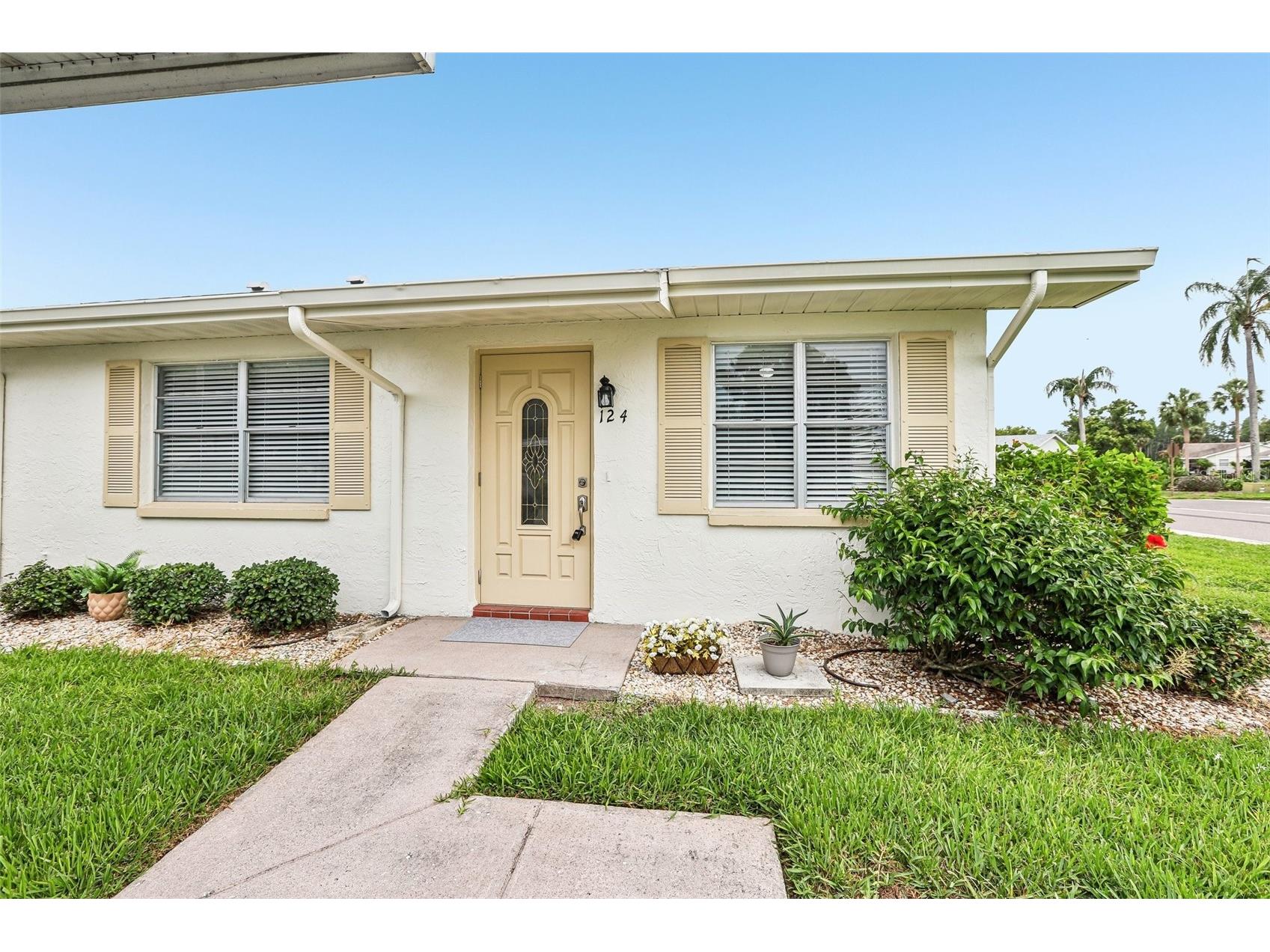 124 Gloucester Boulevard #355J Sun City Center FL 33573 TB8515154 image1
