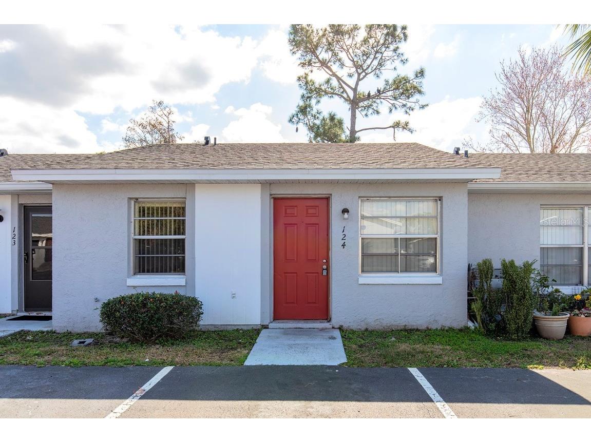 124 Lake Villa Way Kissimmee FL 34743 O6278636 image1