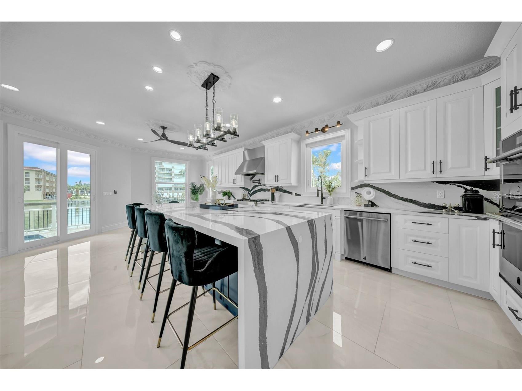 124 Leeward Island Clearwater Beach FL 33767 - CLEARWATER CHANEL TB8458455 image21