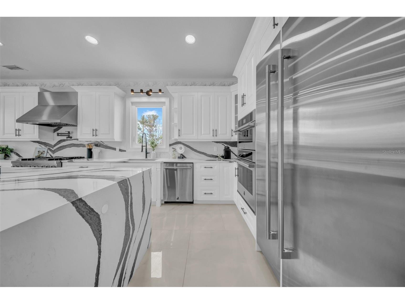 124 Leeward Island Clearwater Beach FL 33767 - CLEARWATER CHANEL TB8458455 image23