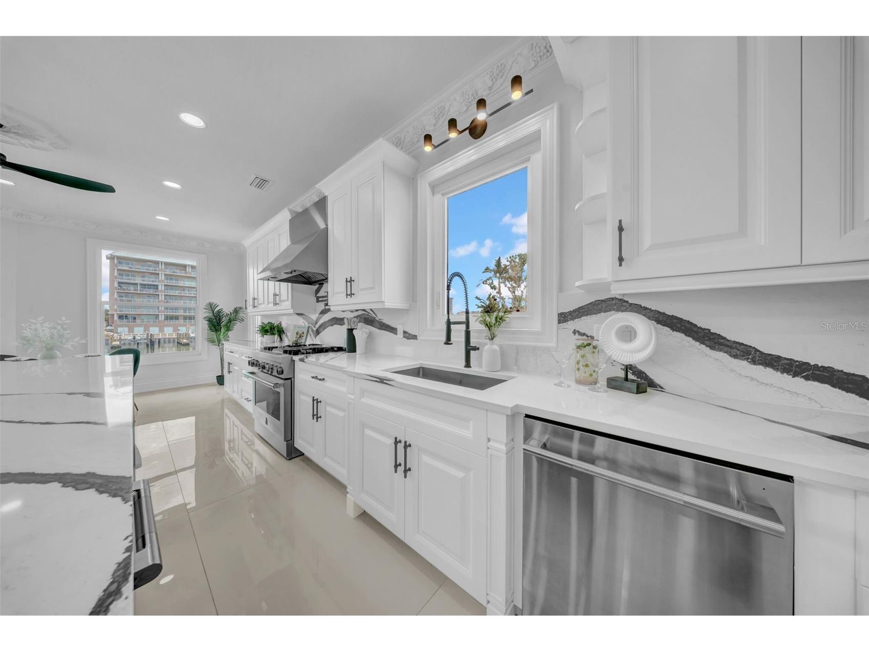 124 Leeward Island Clearwater Beach FL 33767 - CLEARWATER CHANEL TB8458455 image28