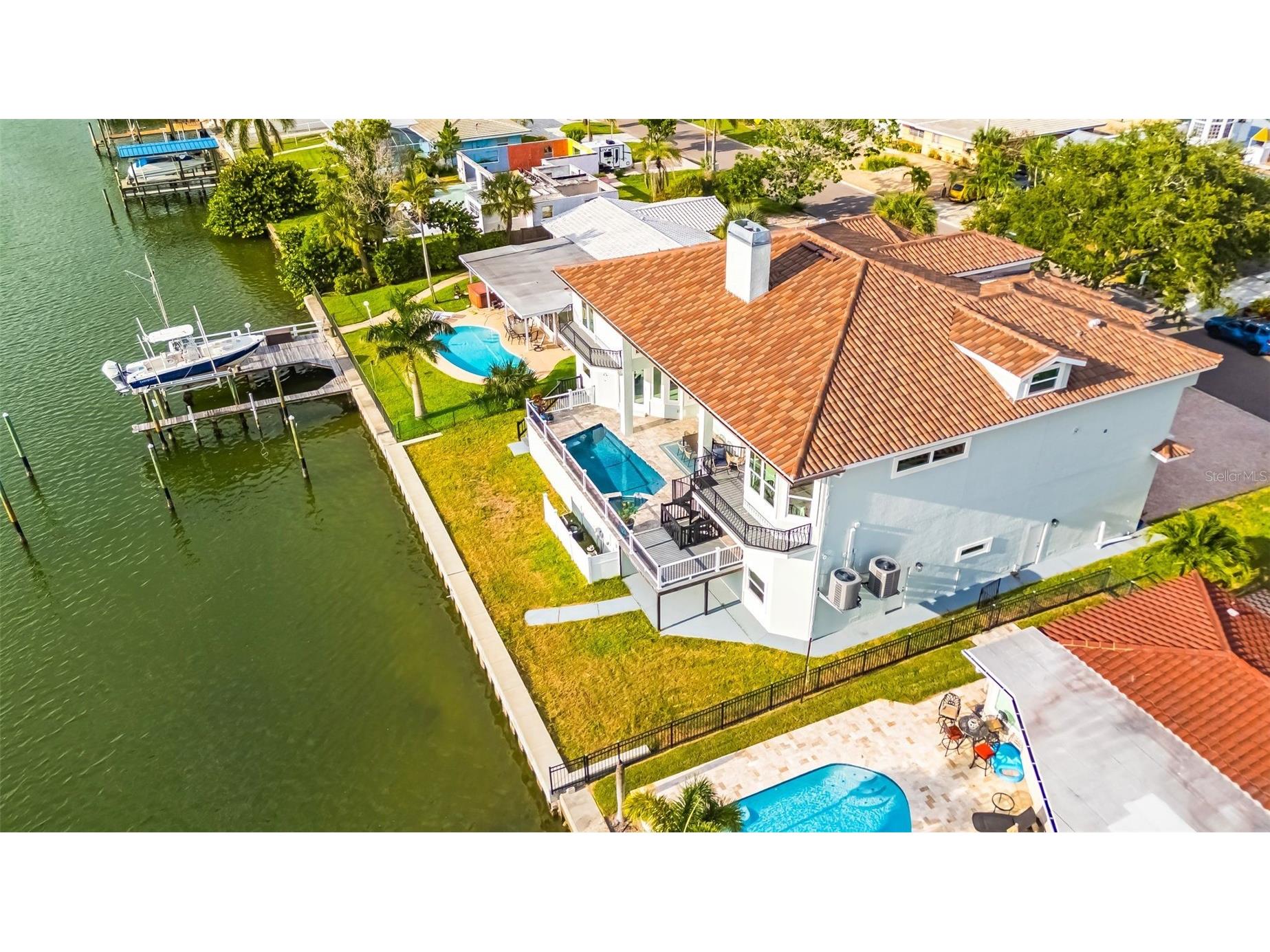 124 Leeward Island Clearwater Beach FL 33767 - CLEARWATER CHANEL TB8458455 image3