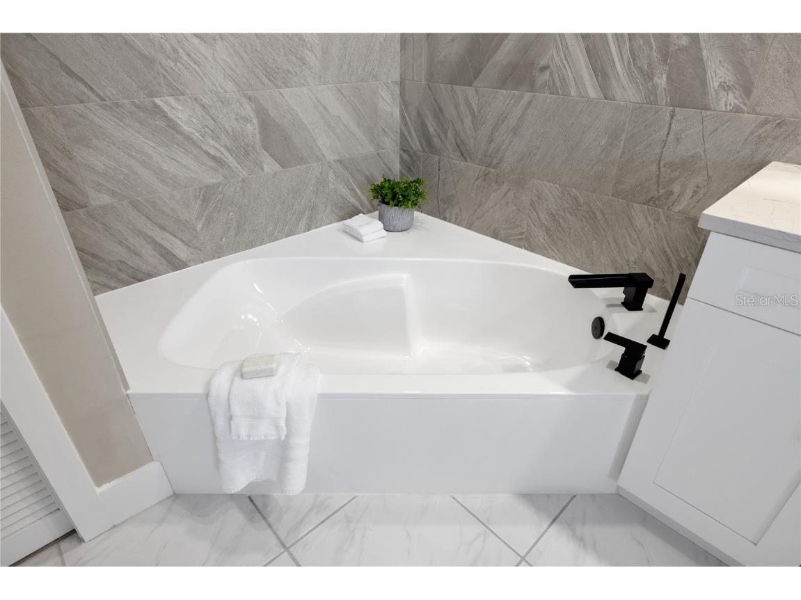 124 Mark Twain Lane Rotonda West FL 33947 A4639772 image20