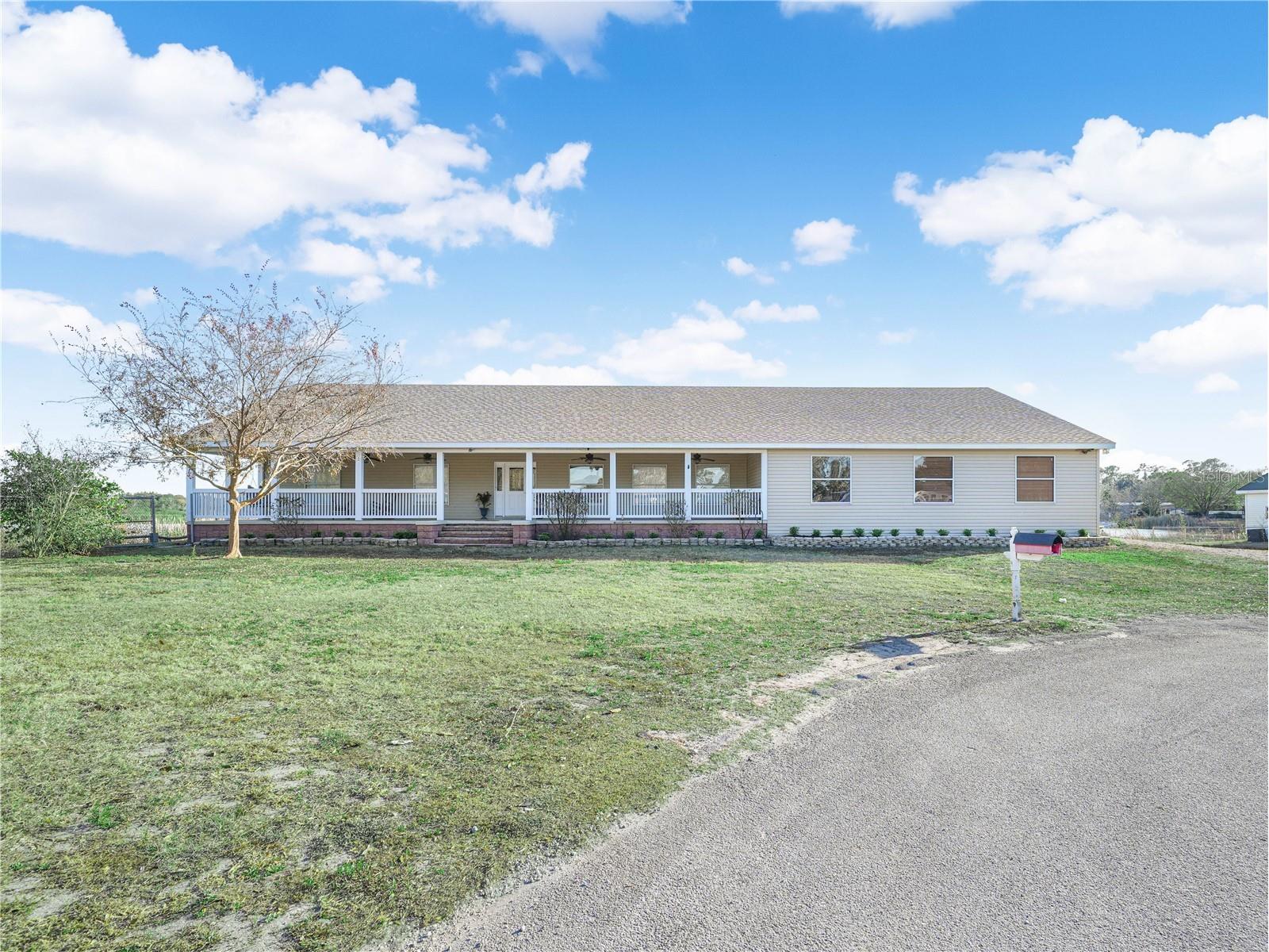 124 Pangola Drive Winter Haven FL 33880 L4959175 image1