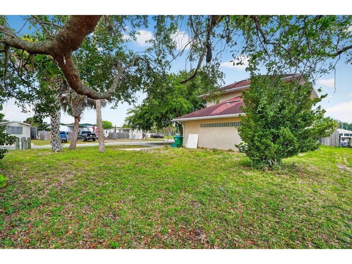 124 Randle Avenue Oak Hill FL 32759 - INDIAN RIVER LAGOON V4949325 image3