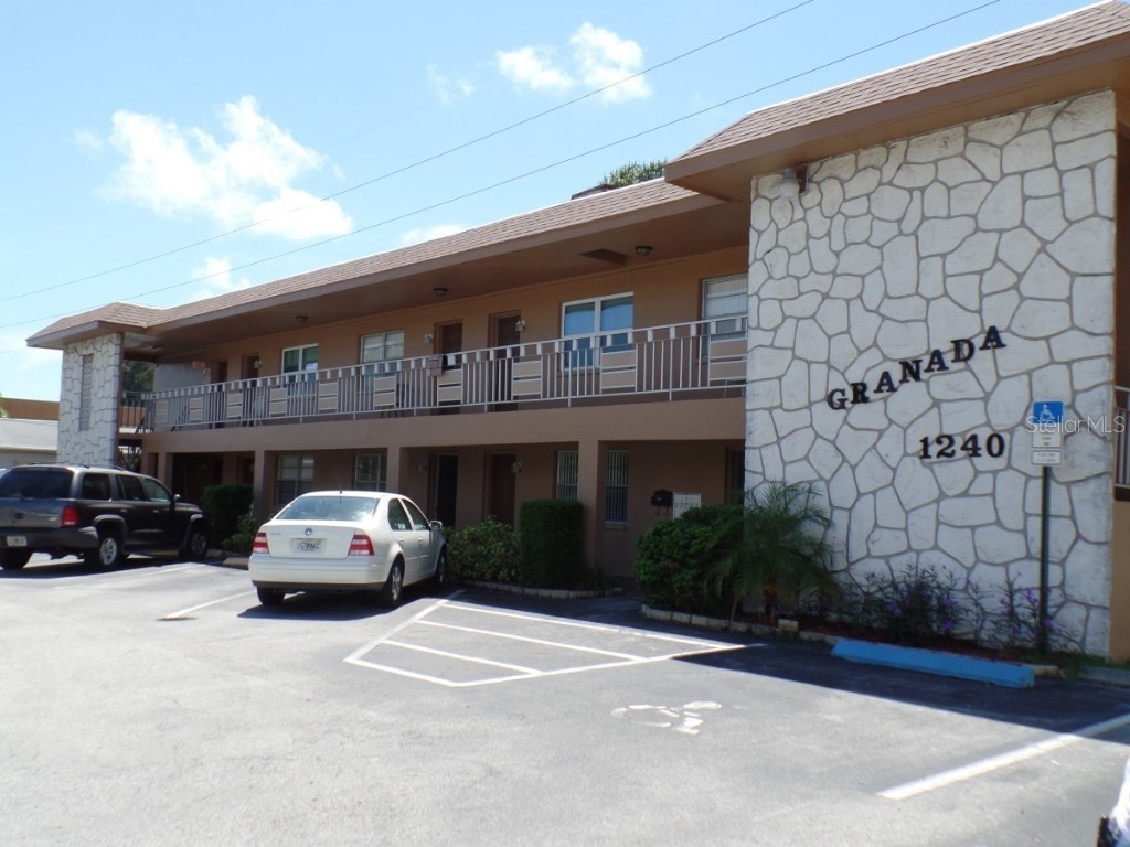 1240 70th Street N #2 Saint Petersburg FL 33710 U8250599 image1