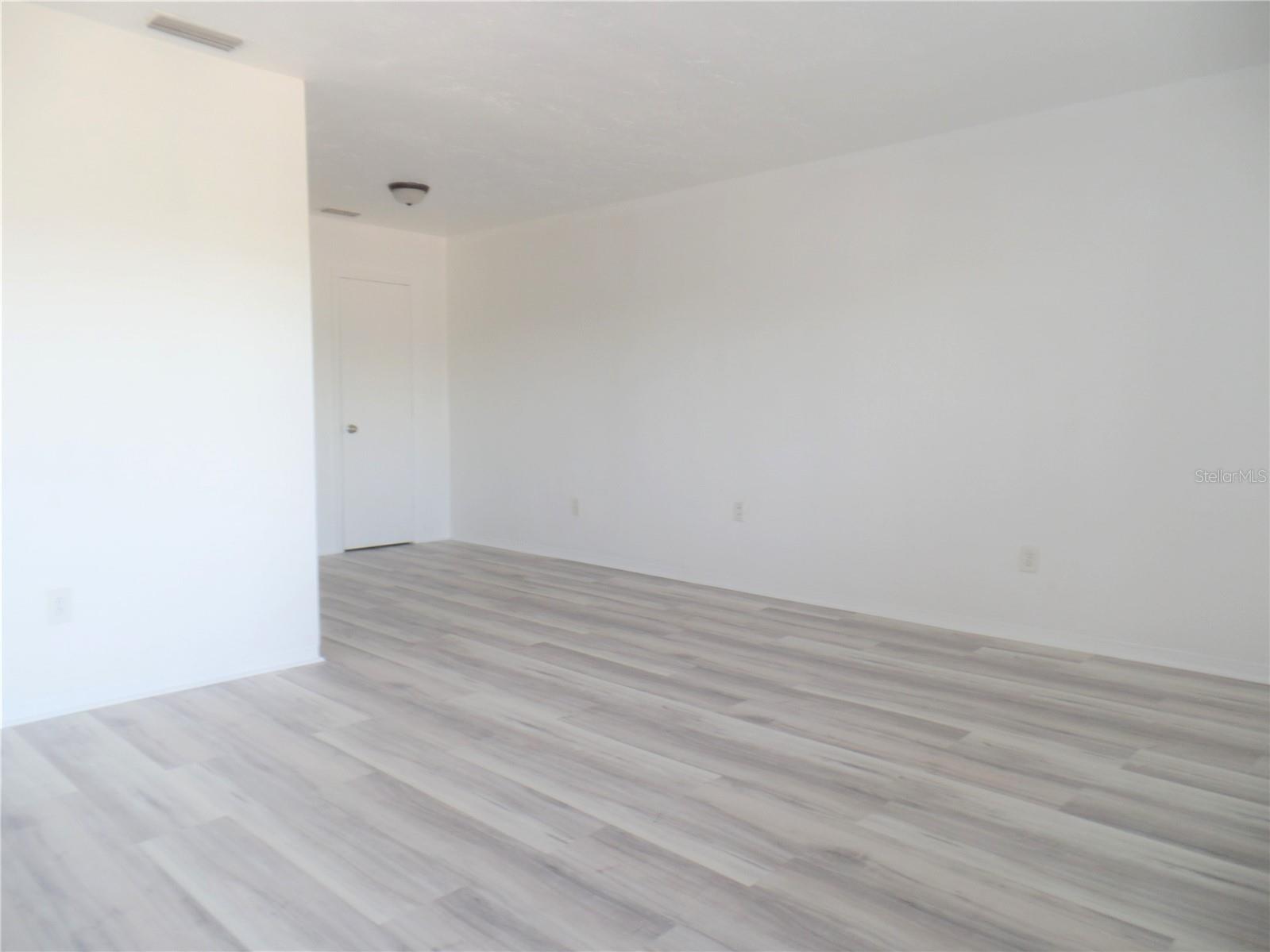 1240 70th Street N #9 Saint Petersburg FL 33710 TB8504718 image3