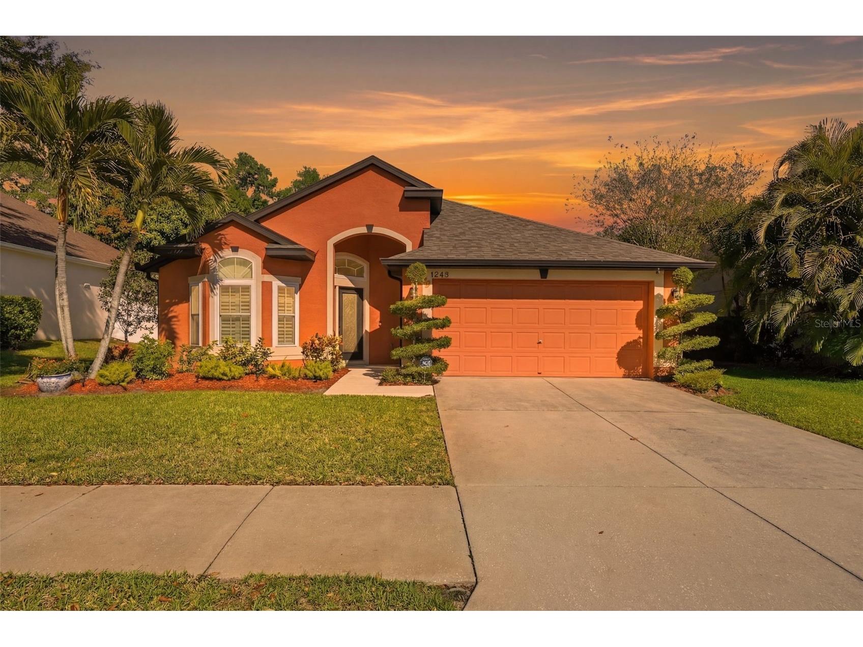 1240 Bluffs Circle Dunedin FL 34698 TB8488073 image1