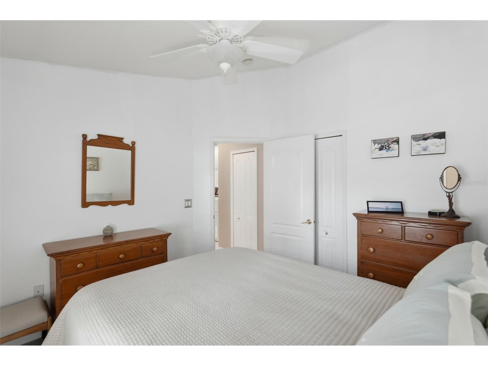1240 Bluffs Circle Dunedin FL 34698 TB8488073 image14