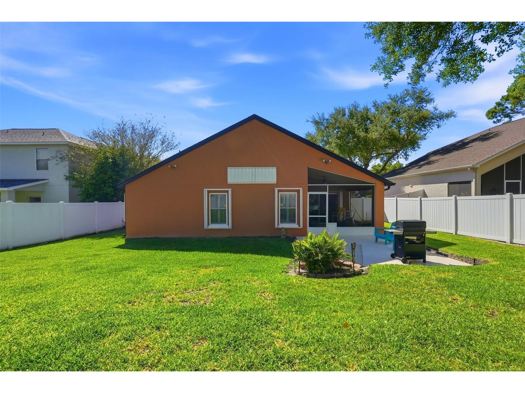 1240 Bluffs Circle Dunedin FL 34698 TB8488073 image24