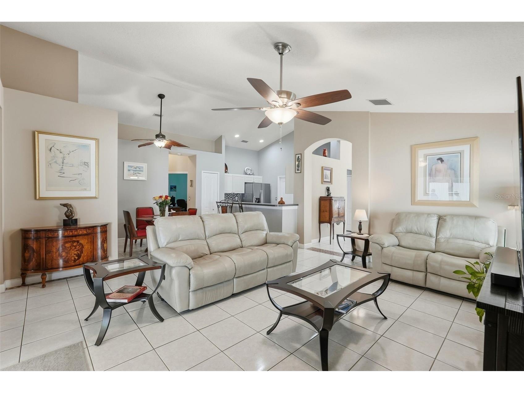 1240 Bluffs Circle Dunedin FL 34698 TB8488073 image3