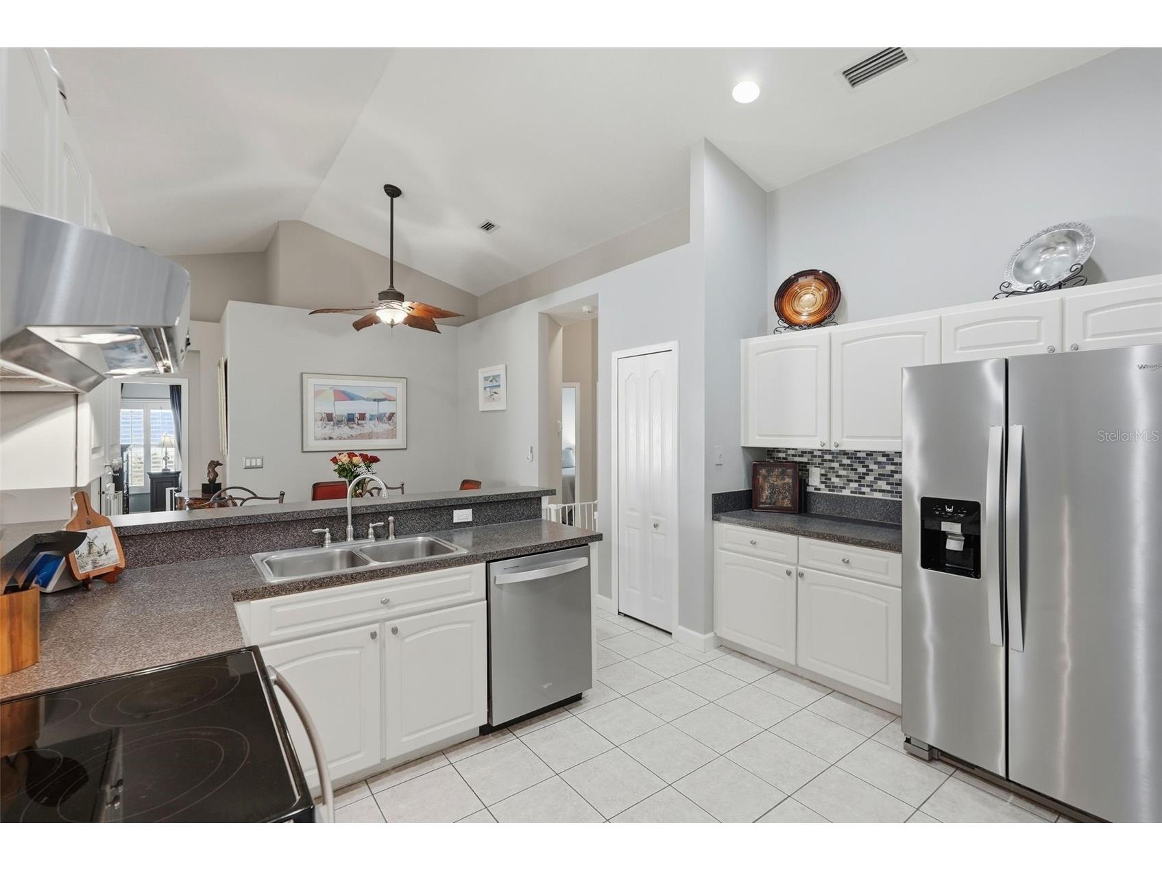 1240 Bluffs Circle Dunedin FL 34698 TB8488073 image4